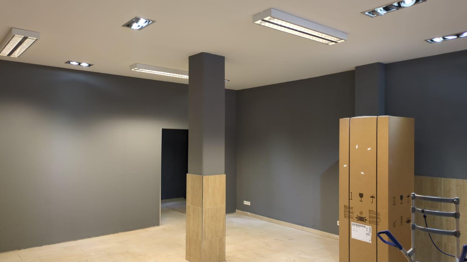 Neu eingesetzte Trockenbauwand verputzt und gestrichen durch Hauszeit E&B in Hamburg und Umgebung